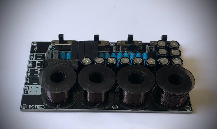 کراس اور 4WAY چهارکاناله ووفر میدبیس میدنج توییتر ۴۰۰ وات RMS مدل TE1104