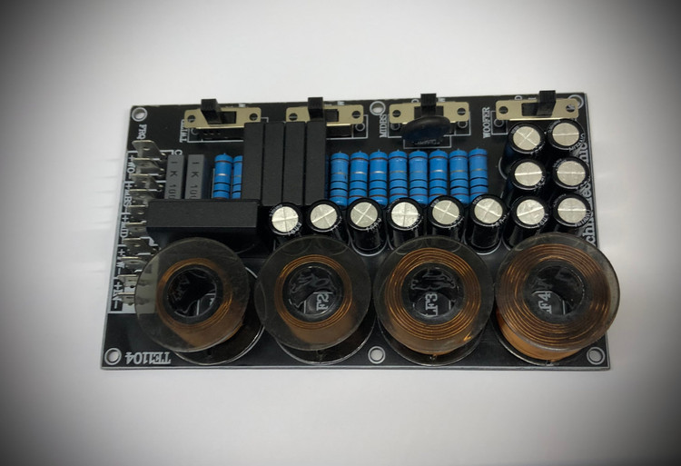 کراس اور 4WAY چهارکاناله ووفر میدبیس میدنج توییتر ۴۰۰ وات RMS مدل TE1104