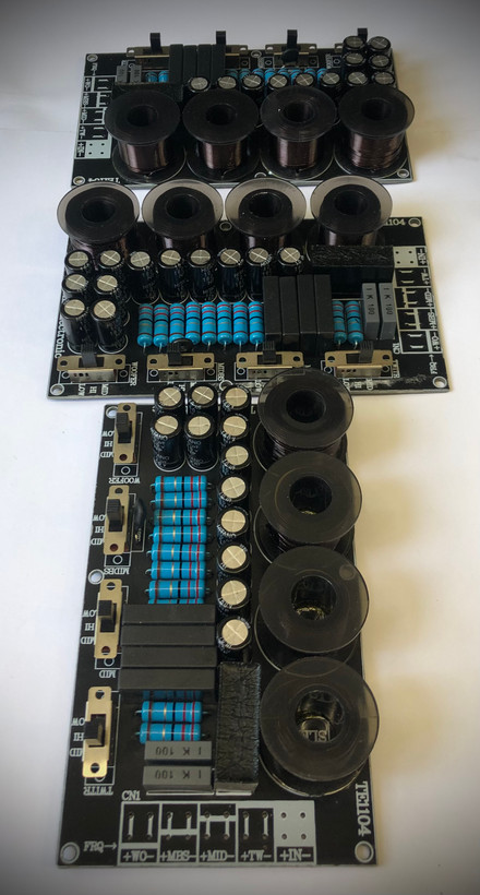 کراس اور 4WAY چهارکاناله ووفر میدبیس میدنج توییتر ۴۰۰ وات RMS مدل TE1104